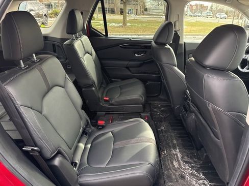 Certified 2025 Honda Pilot Touring image 18