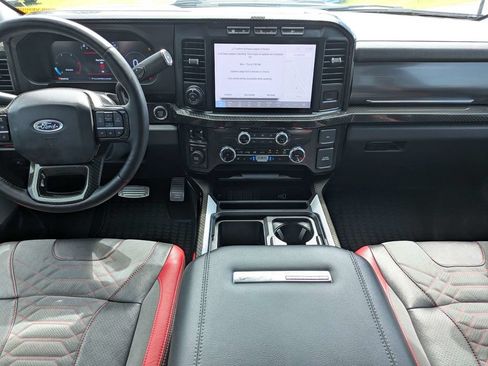 Used 2024 Ford F250 Lariat w/ Lariat Ultimate Package AWD/4WD image 15