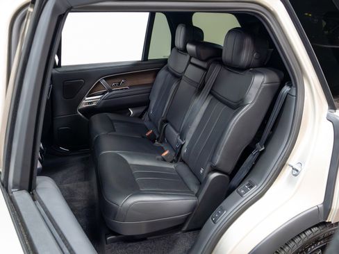 Used 2023 Land Rover Range Rover Long Wheelbase Autobiography AWD/4WD image 41