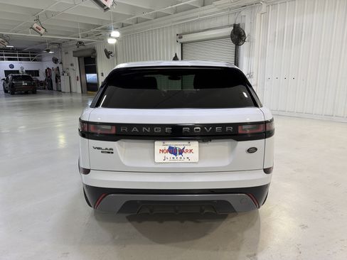 Used 2020 Land Rover Range Rover Velar R-Dynamic S image 4
