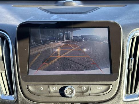 Used 2017 Chevrolet Malibu LT w/ Leather Package image 27