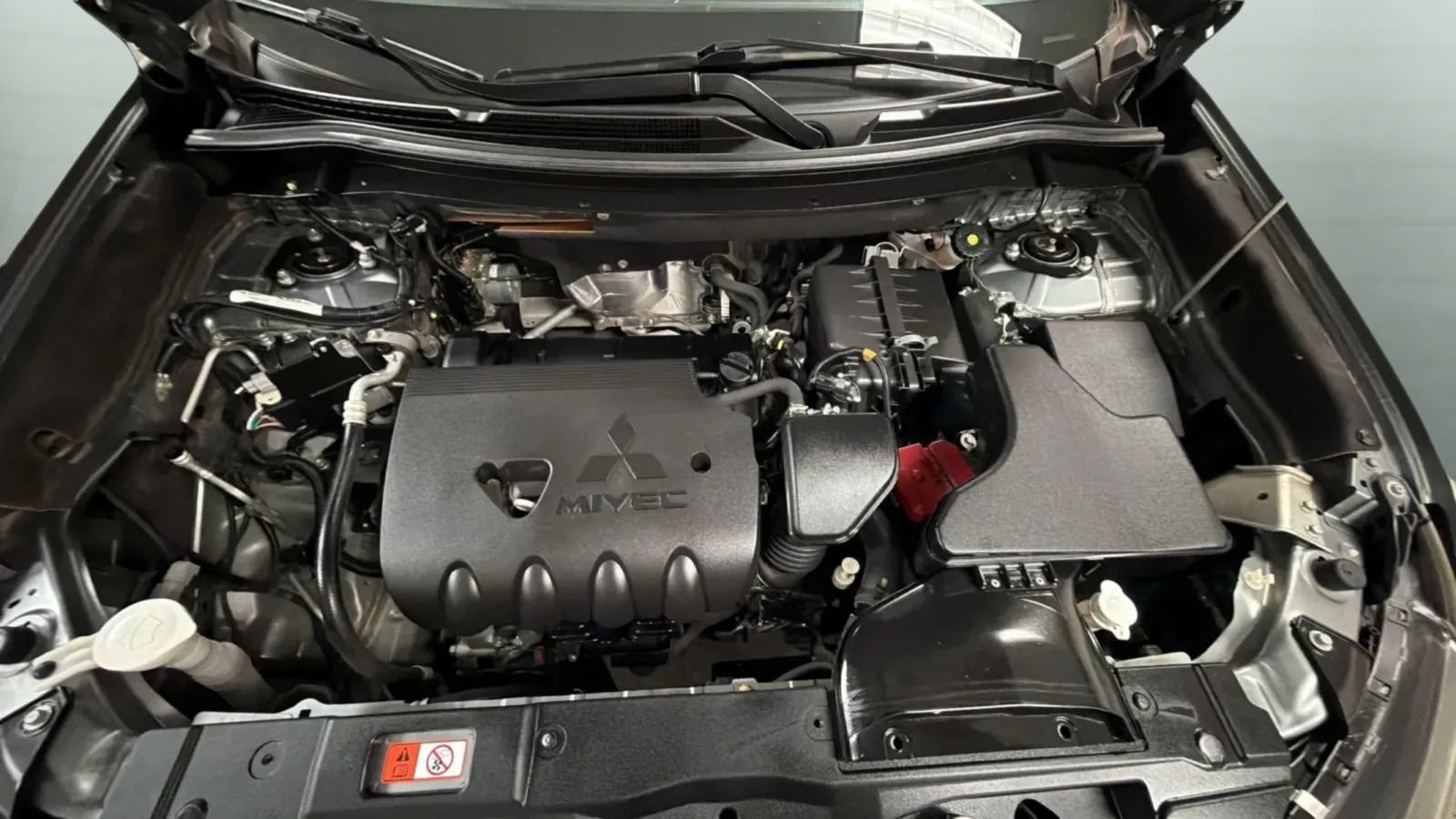 Used 2019 Mitsubishi Outlander SEL AWD/4WD image 23