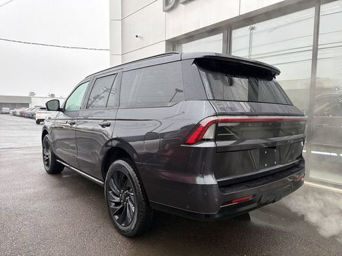 New 2025 Lincoln Navigator Reserve w/ Jet Appearance Package image 2