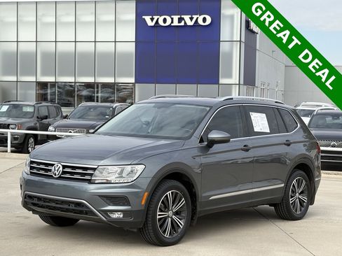 Used 2019 Volkswagen Tiguan SEL image 2