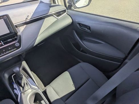 Used 2025 Toyota Corolla LE image 16
