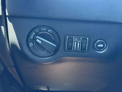Used 2023 Dodge Charger R/T w/ Blacktop Package RWD image 33