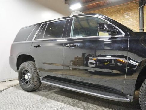 Used 2019 Chevrolet Tahoe 4WD w/ Remote Keyless Entry Package image 9