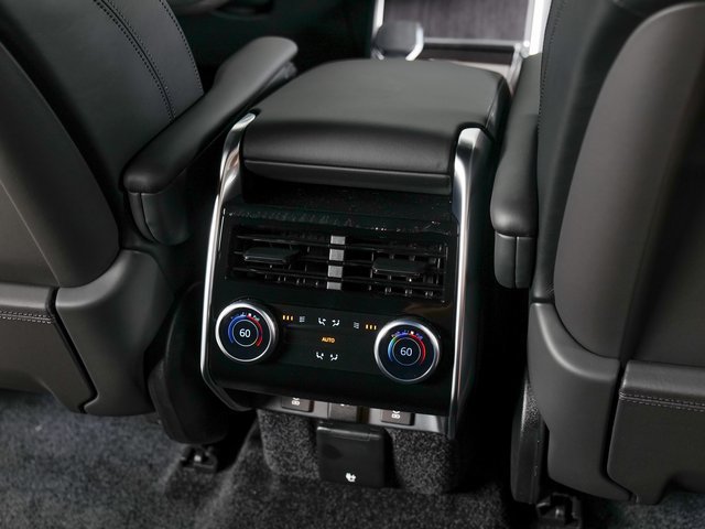 New 2026 Land Rover Range Rover Long Wheelbase SE AWD/4WD image 22