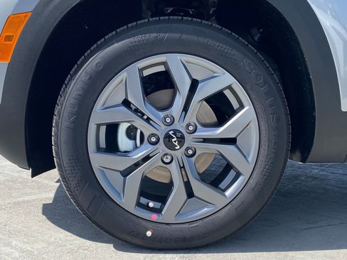 New 2026 Kia Seltos LX image 10