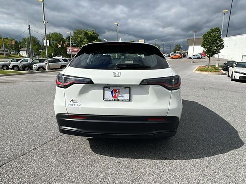 New 2025 Honda HR-V LX image 5