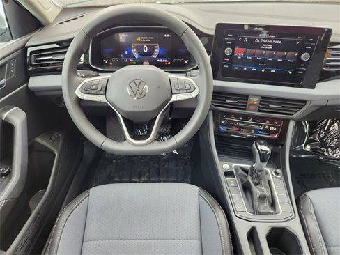 New 2026 Volkswagen Jetta SE image 26