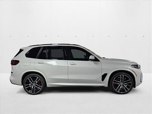New 2026 BMW X5 sDrive40i w/ M Sport Package image 4