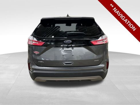 Used 2023 Ford Edge SEL image 4