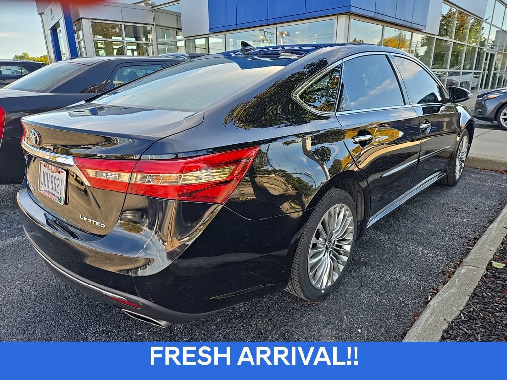 Used 2017 Toyota Avalon Limited w/ All Weather Liner Package FWD image 3