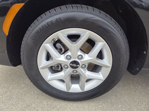 Used 2024 Kia Soul LX w/ Option Group 015 image 9