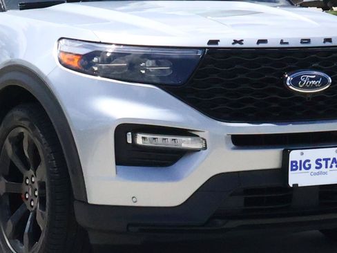 Used 2022 Ford Explorer ST w/ Equipment Group 401A RWD image 8