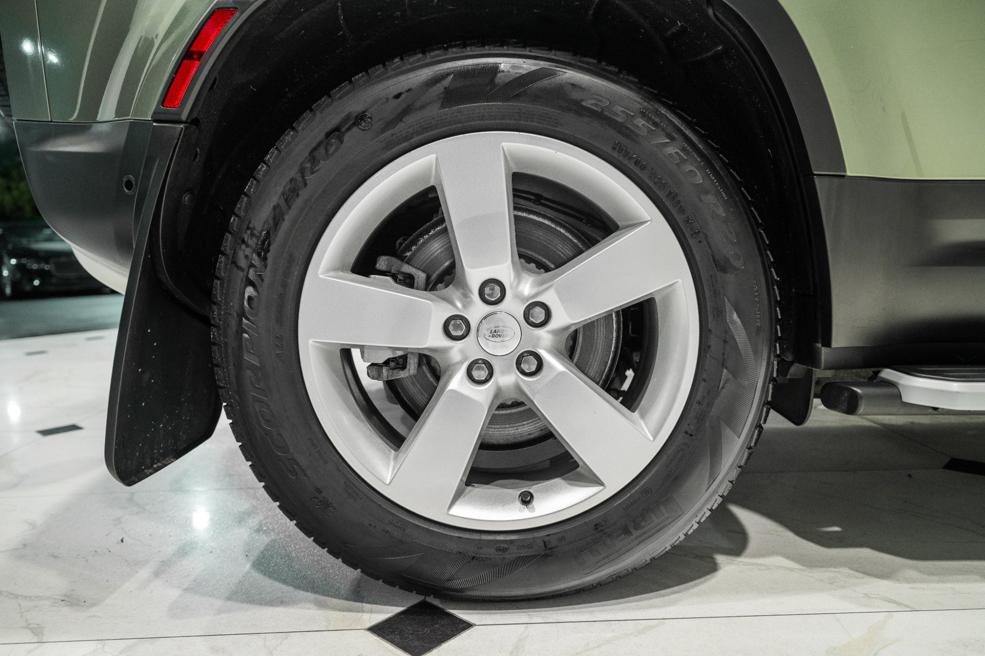 Used 2022 Land Rover Defender 110 SE AWD/4WD image 16