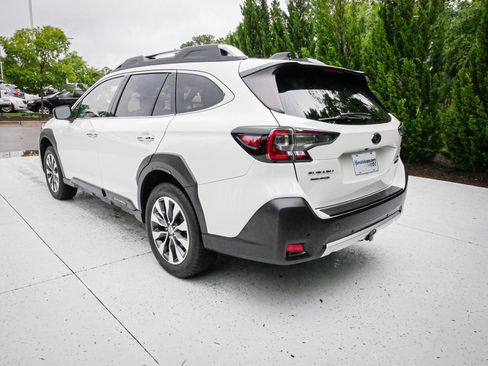Used 2024 Subaru Outback Touring XT AWD/4WD image 9