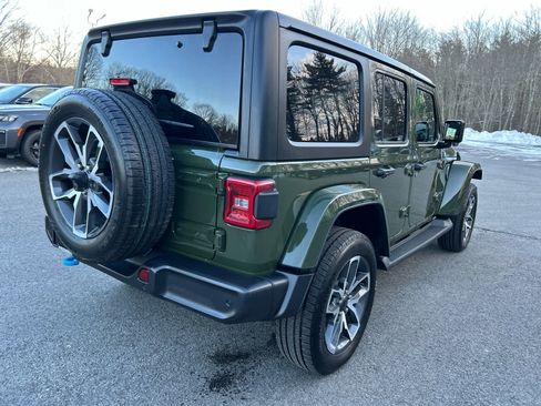 Used 2024 Jeep Wrangler Sport S w/ Convenience Group image 9