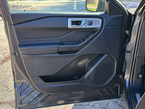 Used 2020 Ford Explorer Limited w/ Class III Trailer Tow Package AWD/4WD image 15
