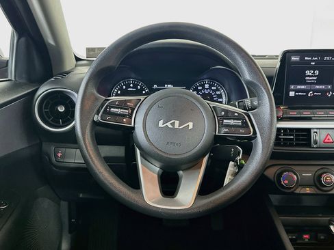 Used 2024 Kia Forte LXS FWD image 17