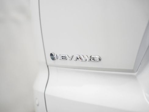 New 2026 Toyota Crown Signia image 8