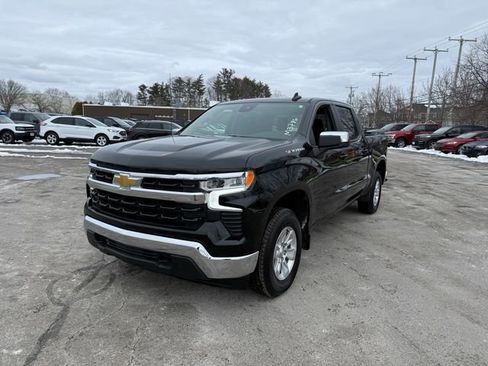 Used 2025 Chevrolet Silverado 1500 LT AWD/4WD image 11