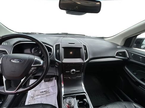 Used 2019 Ford Edge Titanium w/ Equipment Group 301A AWD/4WD image 23