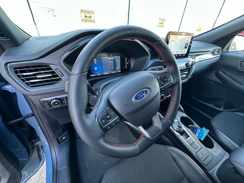Used 2025 Ford Escape ST-Line Select image 16