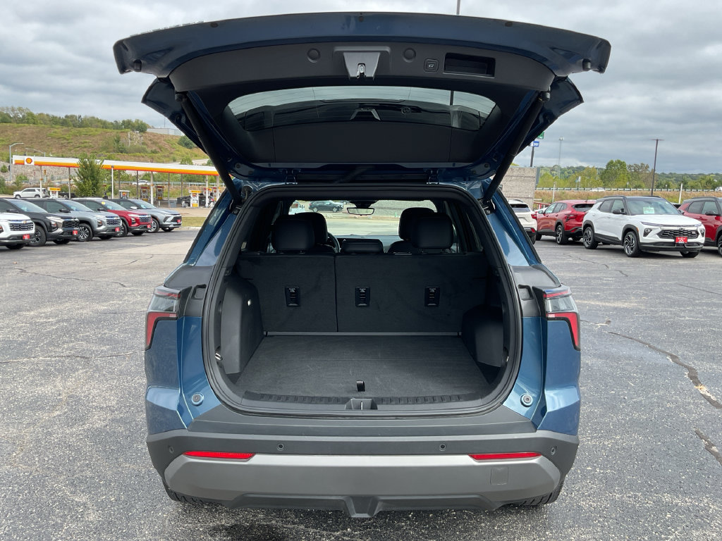 Used 2025 Chevrolet Equinox LT w/ Convenience Package II FWD image 29