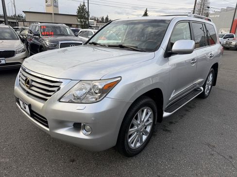 Used 2009 Lexus LX 570 Base image 1