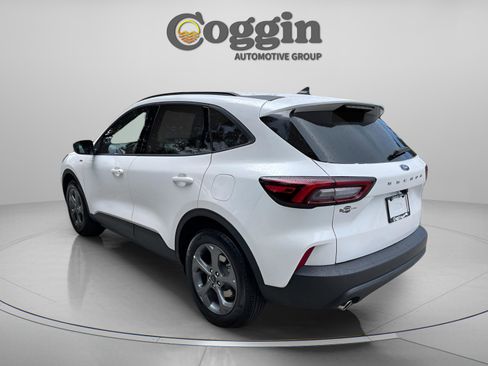 New 2025 Ford Escape ST-Line image 3