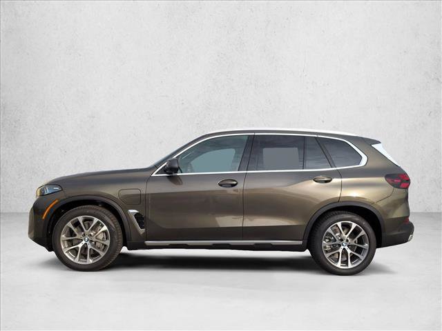 Certified 2026 BMW X5 xDrive50e w/ Climate Comfort Package AWD/4WD image 5
