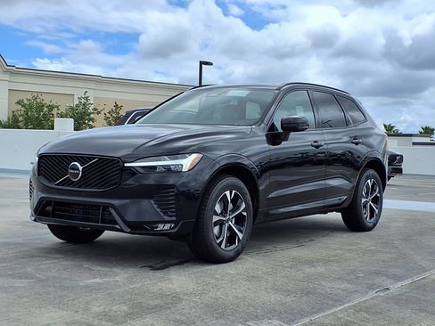 New 2026 Volvo XC60 B5 Core w/ Protection Package Premier AWD/4WD image 3