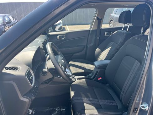 Used 2026 Hyundai Venue SEL FWD image 31