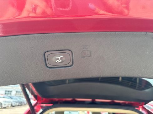 Certified 2023 Ford Edge SEL w/ Convenience Package AWD/4WD image 9