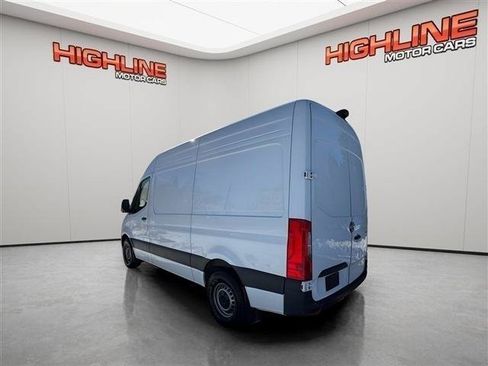 Used 2025 Mercedes-Benz Sprinter 2500 image 8