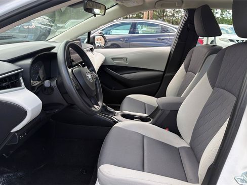 Used 2023 Toyota Corolla LE FWD image 10