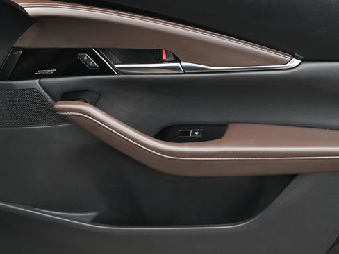 Certified 2025 MAZDA CX-30 AWD 2.5 S w/ Premium Package image 18