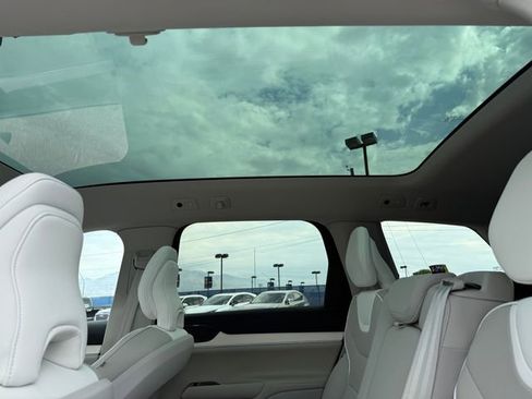 New 2025 Volvo EX90 Plus w/ Protection Package Premier image 12