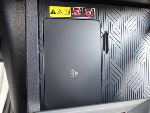 Used 2025 Toyota 4Runner TRD Off-Road Premium AWD/4WD image 47