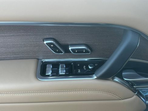 New 2026 Land Rover Range Rover SE image 14
