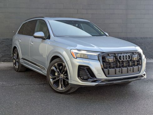 Used 2025 Audi Q7 3.0T Premium Plus w/ Premium Plus Package image 3