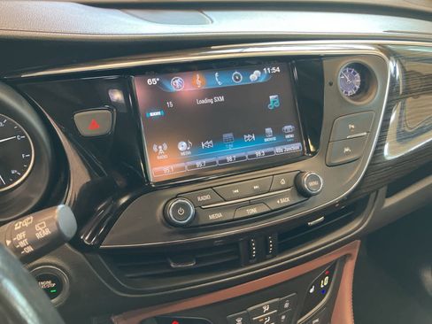 Used 2018 Buick Envision Premium image 22