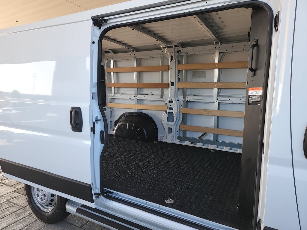Used 2025 RAM ProMaster 2500 w/ U-Haul Equipment Group FWD image 17