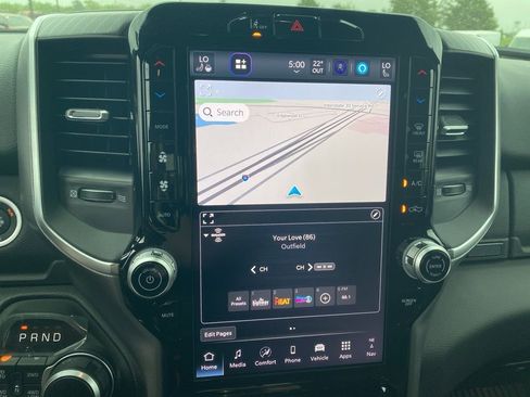 New 2026 RAM 1500 4x4 Crew Cab image 25