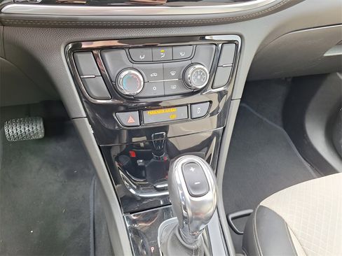 Used 2020 Buick Encore Preferred image 13