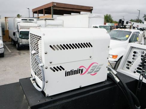 Used 2019 Ford F750 2WD Regular Cab Super Duty image 17