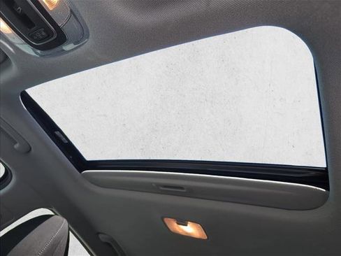 Certified 2025 Hyundai Elantra SEL FWD image 17