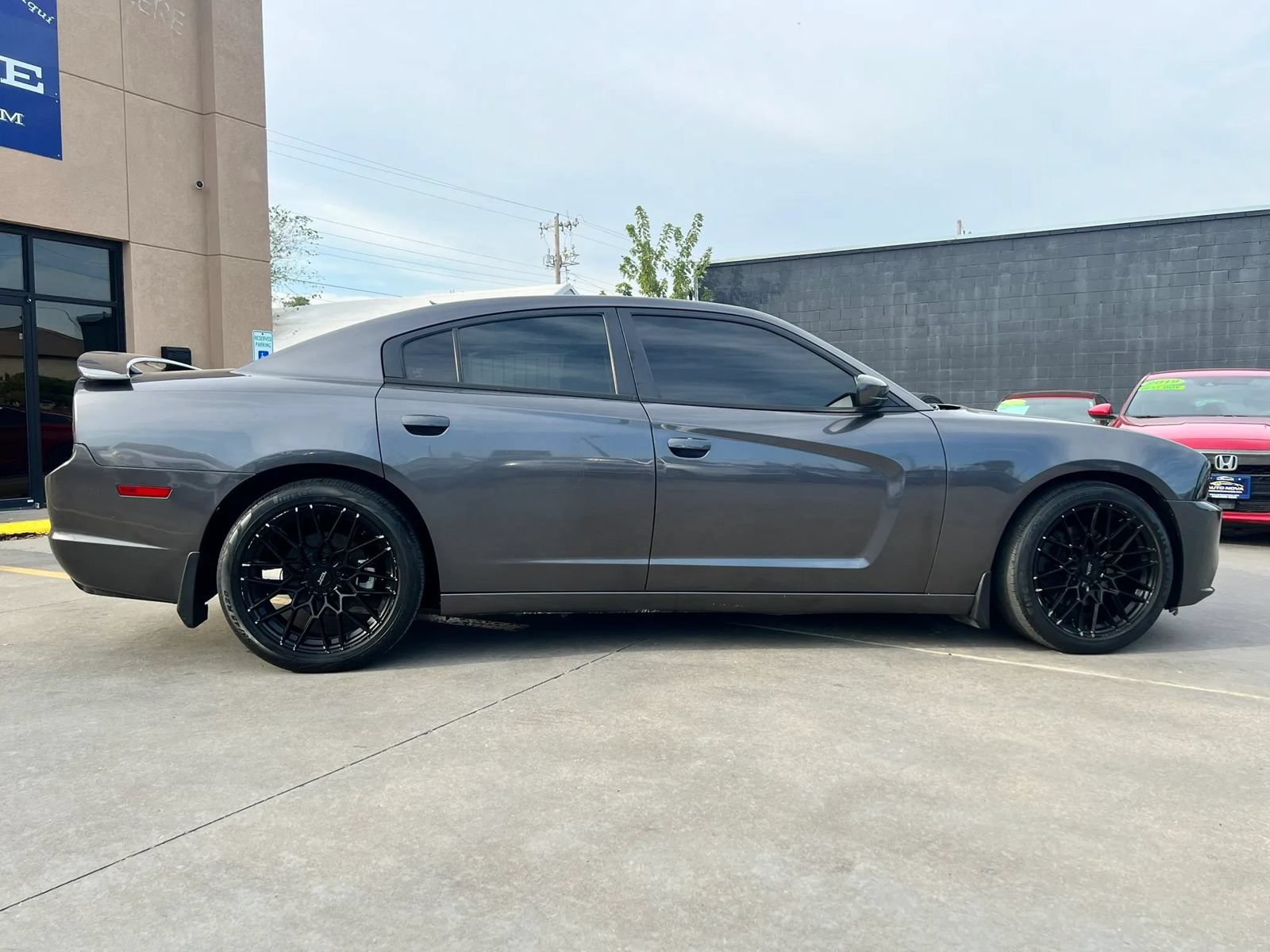 Used 2014 Dodge Charger R/T w/ Wheels & Tunes Group RWD image 2